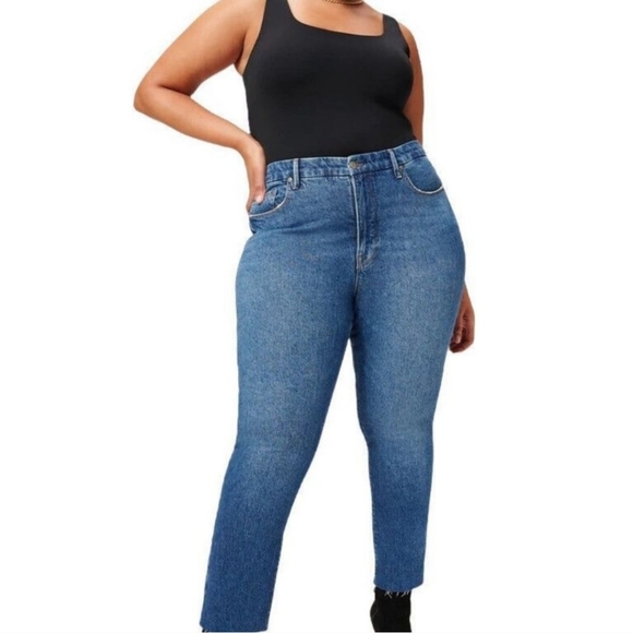 GOOD AMERICAN SLIM STRAIGHT HIGH RISE JEANS - Picture 2 of 9